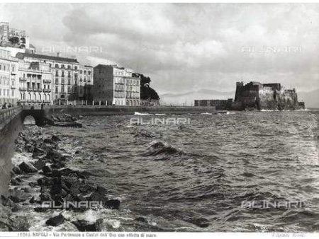 Napoli, via Partenope Castel dell ovo, Stampa fotografica, Alinari For Discount