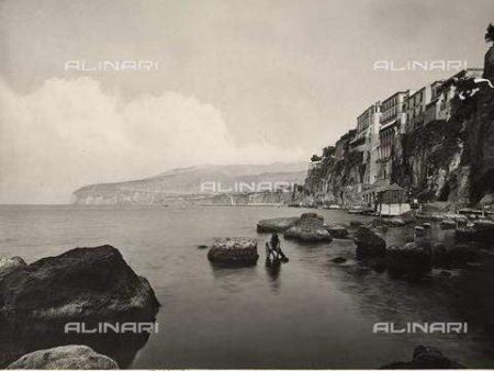 Sorrento, Golfo con Albergo Tramontano, Alinari on Sale